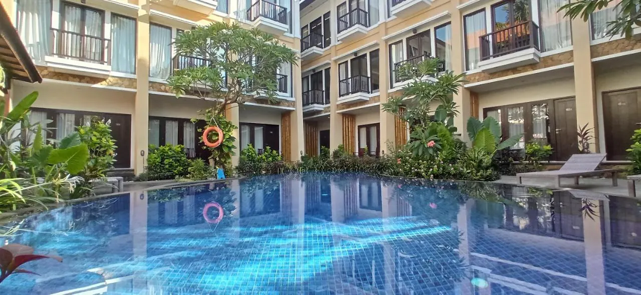 Suris Boutique Hotel Kuta  3*, Kuta (Bali)